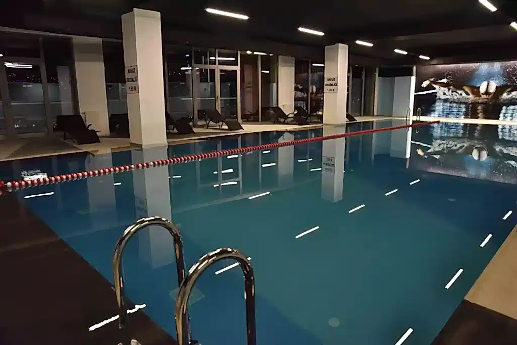 Fit-216-Spor-Salonu-–-Kapali-Havuz-scaled