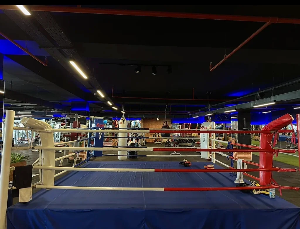 Fit216-Spor-Salonu-Fitness-Alani13